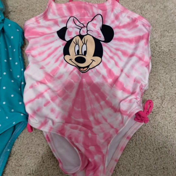 Lot of 3 Girls' Swimsuits Mixed Sizes 4T, 2T, 18-24 Months – Cute Summer Set - Picture 4 of 7